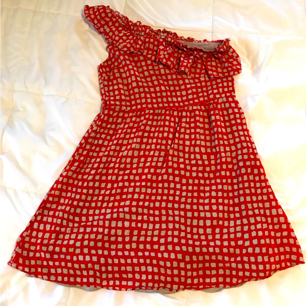 Hazel, small, red and tan off one shoulder dress. Silk feel, empire waist G